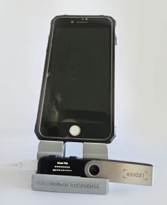 Star Atlas Phone Holder with ledger holder
